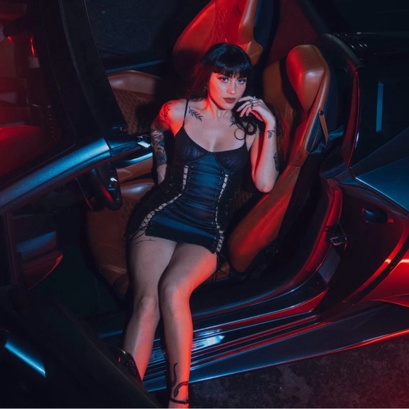 Voight - Picture 1 of 3